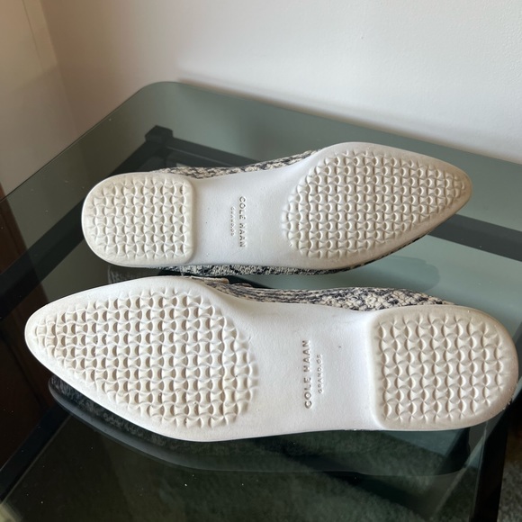 Cole Haan Women's Snake Skin Loafers in Ivory grey/black Size: 7.5 MSRP:  $160 - Picture 2 of 8